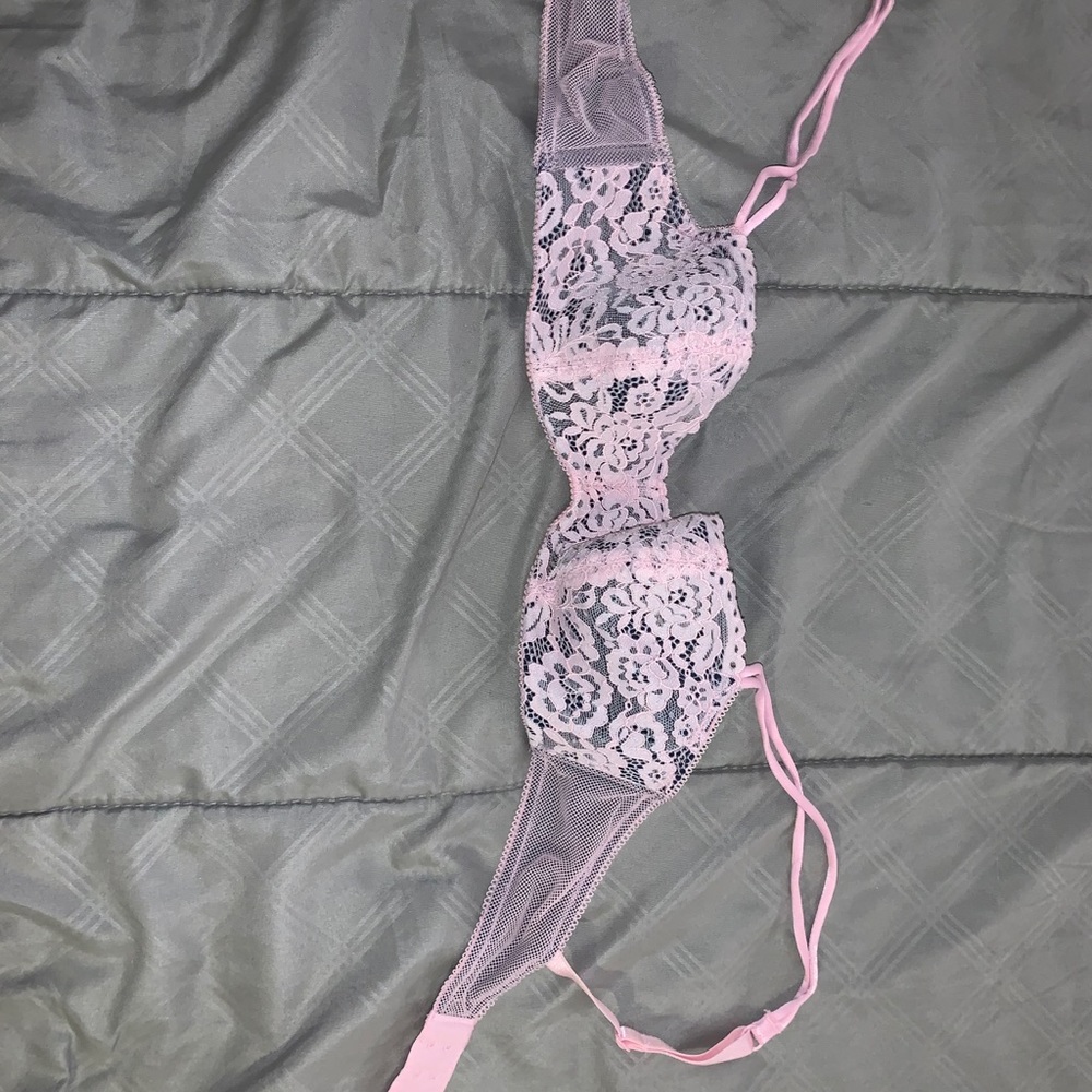Lace bra. - Picture 2 of 2